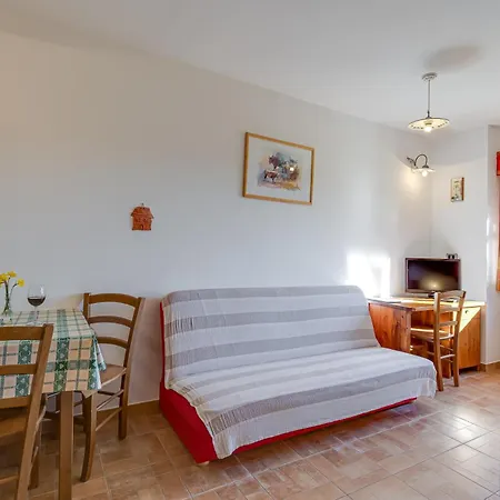 Tourist Farm Tonin - - Happy *