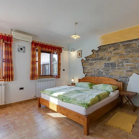 Tourist Farm Tonin - - Happy *