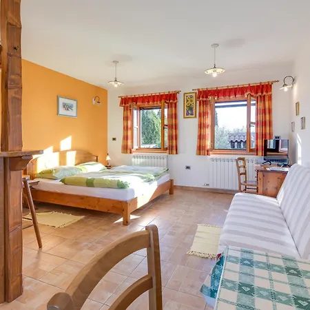 Apartmán Tourist Farm Tonin - - Happy *
