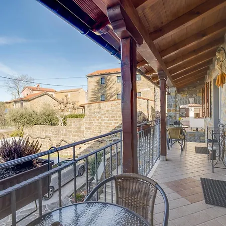 Tourist Farm Tonin - - Happy *