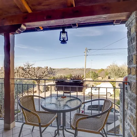 Tourist Farm Tonin - - Happy *