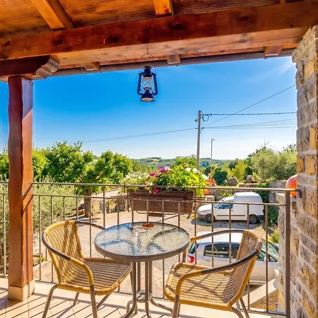 Tourist Farm Tonin - - Happy *