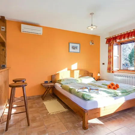 Tourist Farm Tonin - - Happy