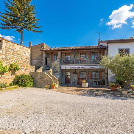 Tourist Farm Tonin - - Happy *