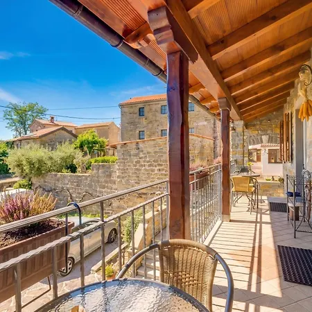Tourist Farm Tonin - - Happy *