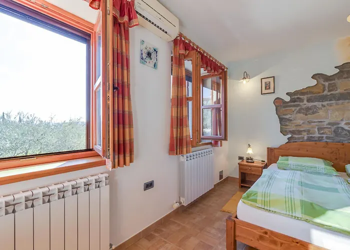 Tourist Farm Tonin - - Happy アパート Šmarje